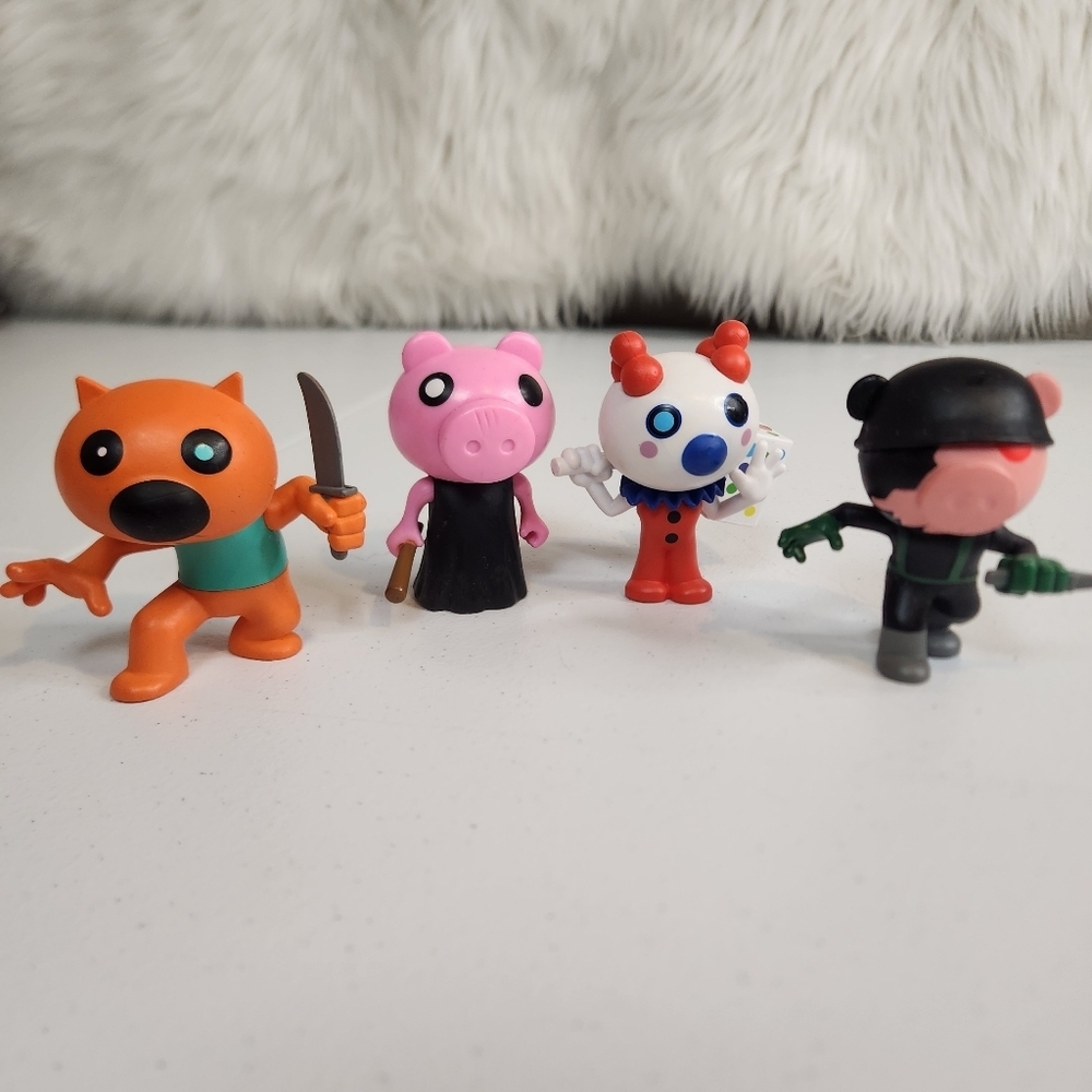 Roblox Lot Of Vinyl Mini‎ Toys Piggy Foxy Clown Kids Toy